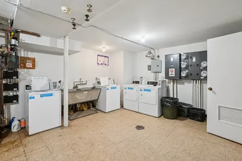 7422 West 111th Street Worth IL 60482