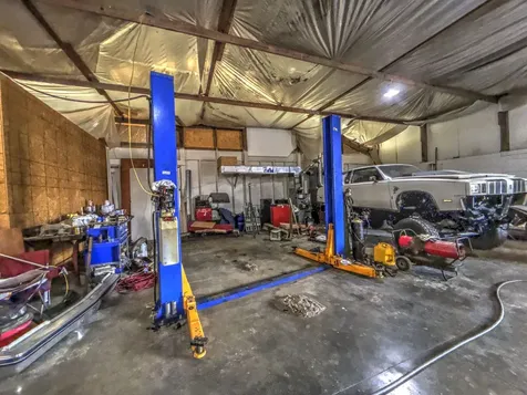 210 South Hamilton Street Wellington IL 60973