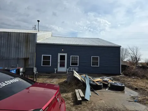 210 South Hamilton Street Wellington IL 60973