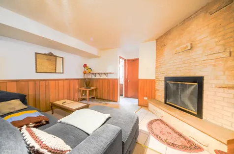 2433 South Shag Bark Trail Arlington Heights IL 60005