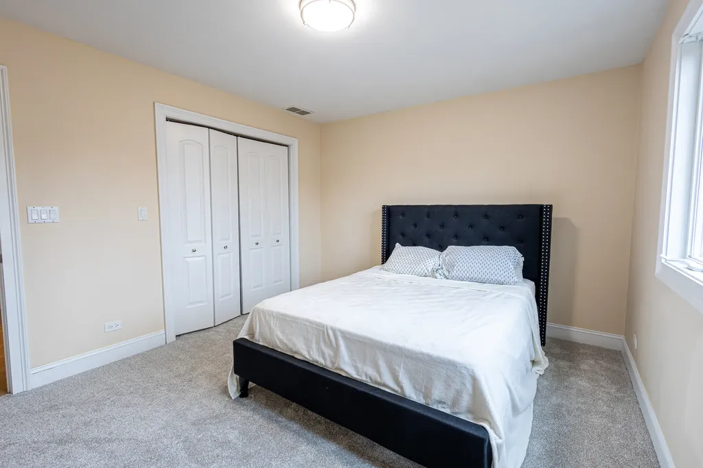 6441 Blackhawk Trail Indian Head Park IL 60525