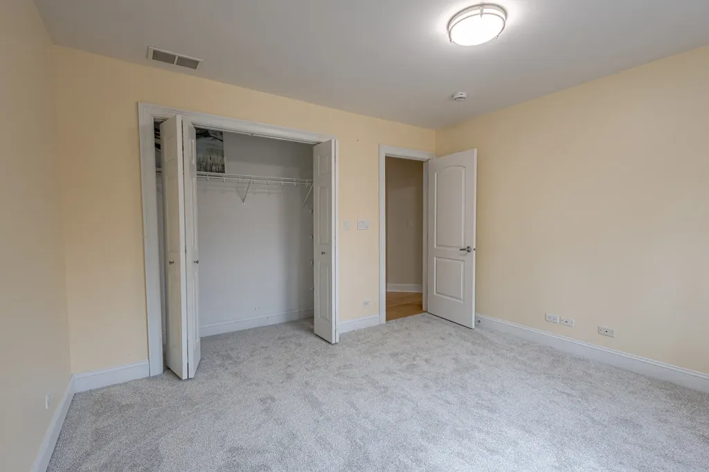 6441 Blackhawk Trail Indian Head Park IL 60525
