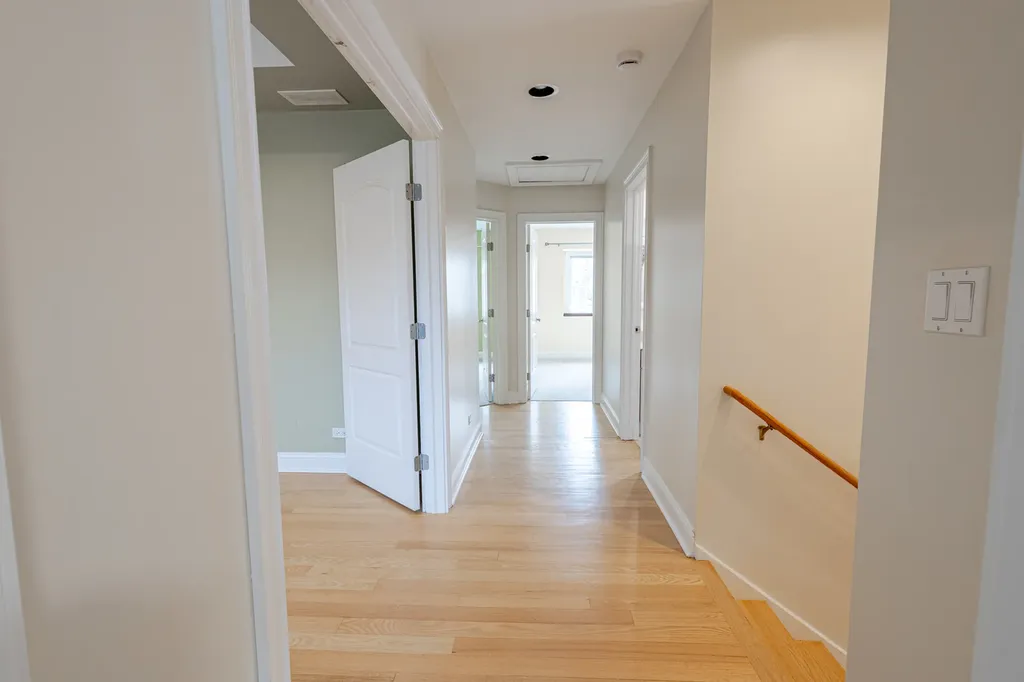6441 Blackhawk Trail Indian Head Park IL 60525