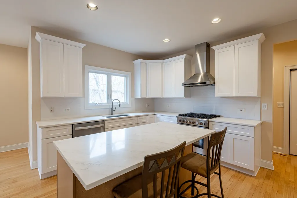 6441 Blackhawk Trail Indian Head Park IL 60525