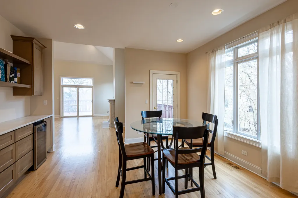 6441 Blackhawk Trail Indian Head Park IL 60525