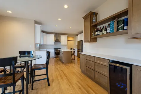 6441 Blackhawk Trail Indian Head Park IL 60525