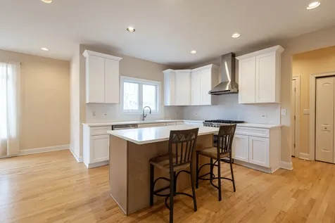 6441 Blackhawk Trail Indian Head Park IL 60525