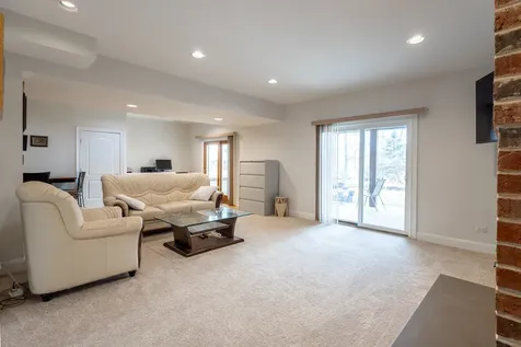 6441 Blackhawk Trail Indian Head Park IL 60525