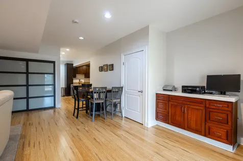 6441 Blackhawk Trail Indian Head Park IL 60525
