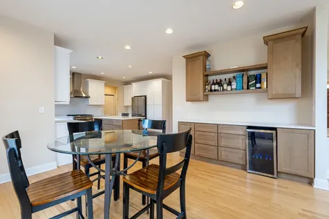 6441 Blackhawk Trail Indian Head Park IL 60525