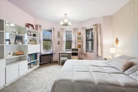 609 Forest Edge Lane Des Plaines IL 60016