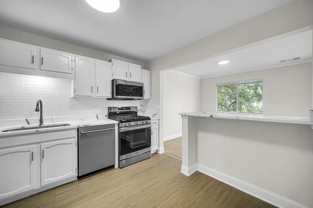 607 Berkley Court Schaumburg IL 60194