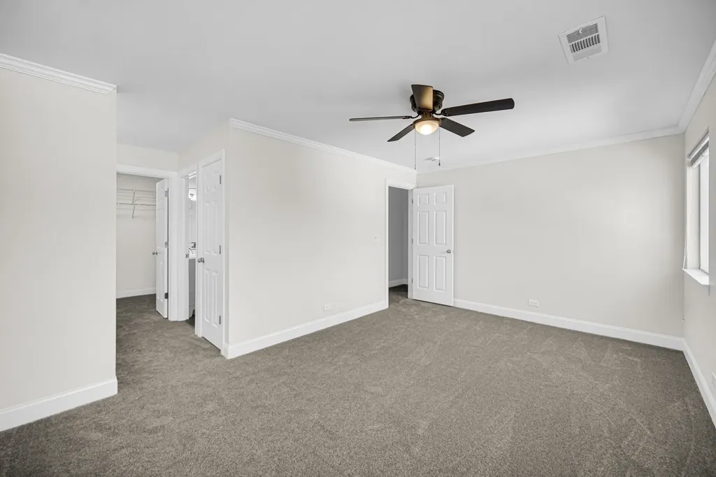607 Berkley Court Schaumburg IL 60194