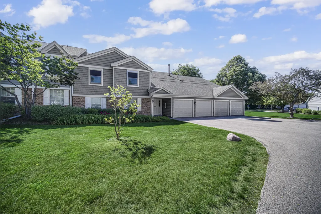 607 Berkley Court Schaumburg IL 60194