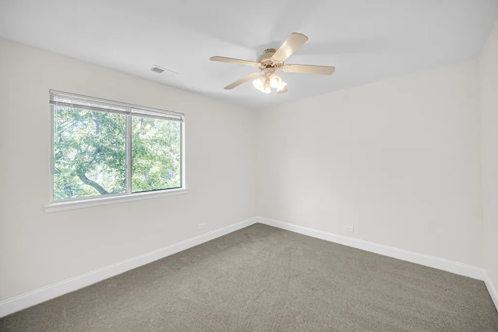 607 Berkley Court Schaumburg IL 60194