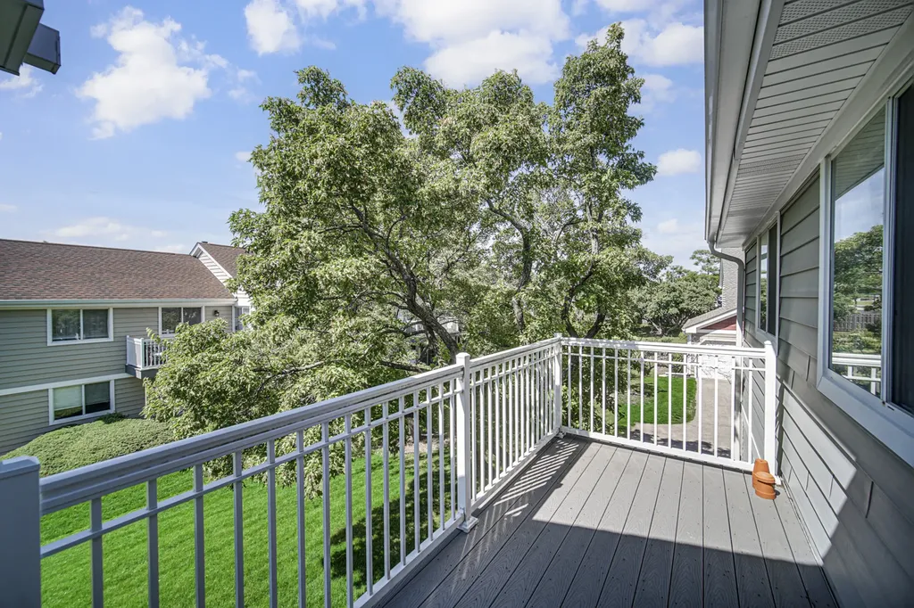 607 Berkley Court Schaumburg IL 60194