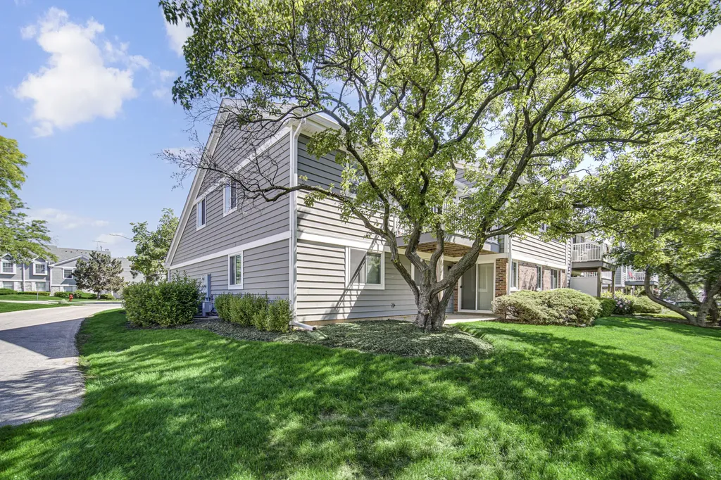 607 Berkley Court Schaumburg IL 60194