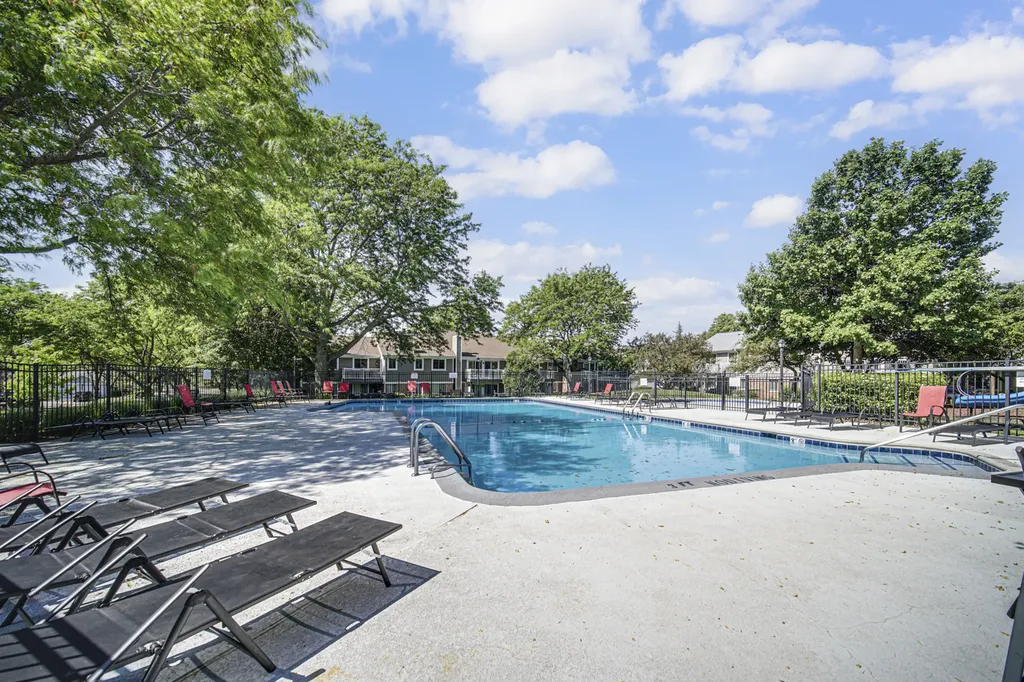 607 Berkley Court Schaumburg IL 60194