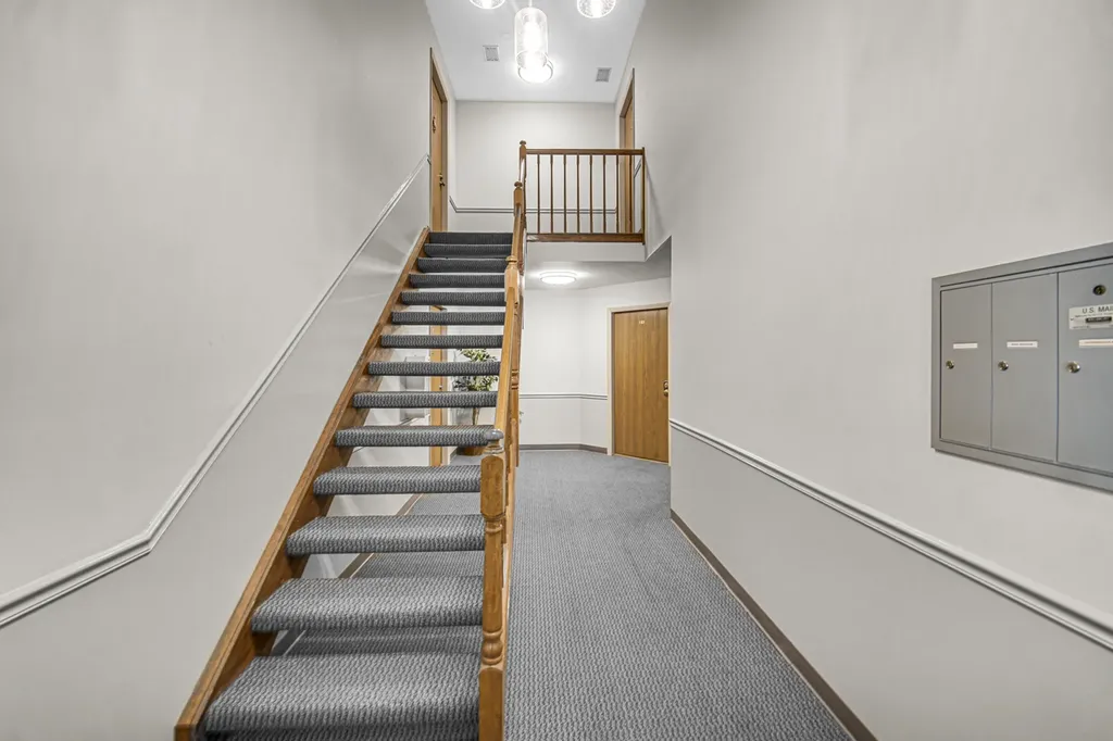 607 Berkley Court Schaumburg IL 60194