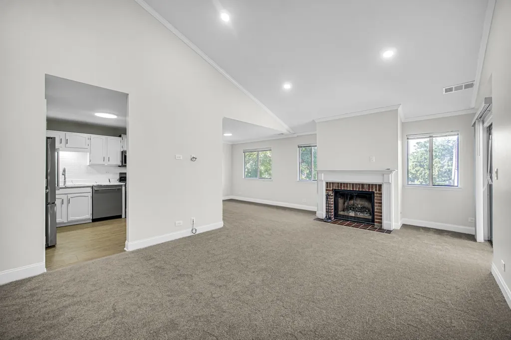 607 Berkley Court Schaumburg IL 60194