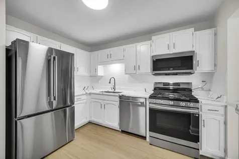 607 Berkley Court Schaumburg IL 60194