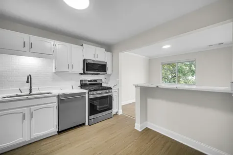 607 Berkley Court Schaumburg IL 60194
