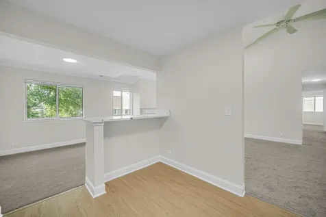 607 Berkley Court Schaumburg IL 60194