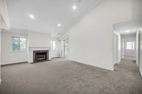 607 Berkley Court Schaumburg IL 60194