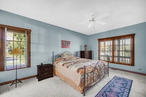 2161 Burnham Court Algonquin IL 60102