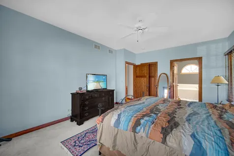 2161 Burnham Court Algonquin IL 60102