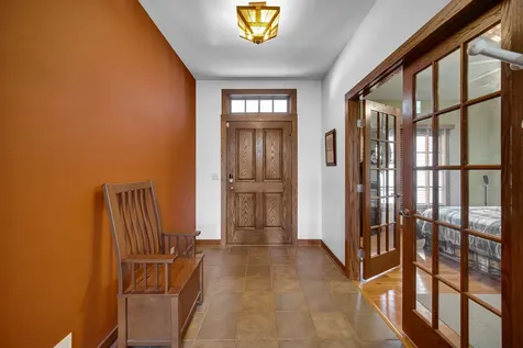 2161 Burnham Court Algonquin IL 60102