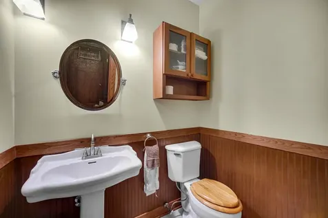 2161 Burnham Court Algonquin IL 60102