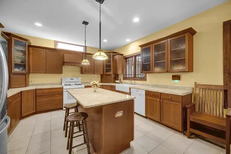 2161 Burnham Court Algonquin IL 60102