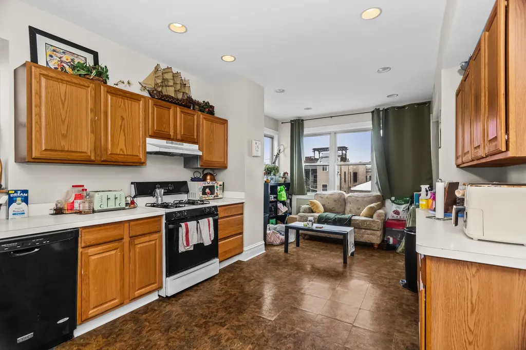 3732 North Racine Avenue Chicago IL 60613