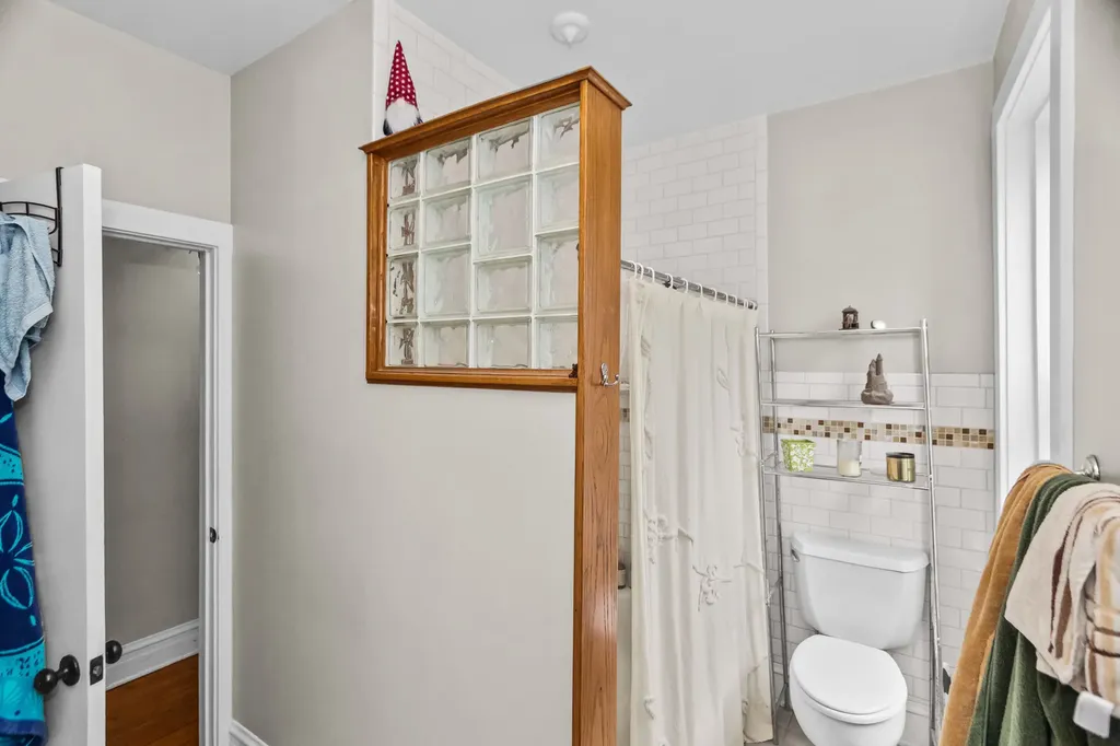 3732 North Racine Avenue Chicago IL 60613