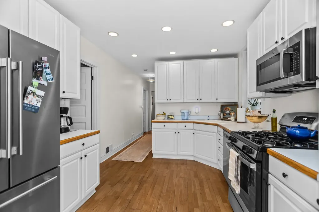 3732 North Racine Avenue Chicago IL 60613