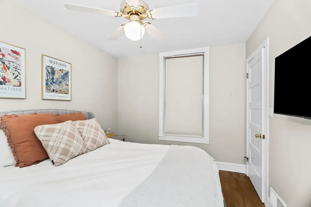 3732 North Racine Avenue Chicago IL 60613