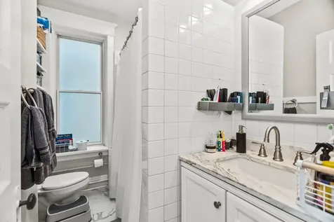 3732 North Racine Avenue Chicago IL 60613
