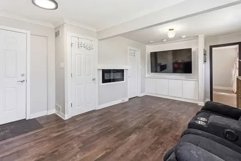 14633 Edbrooke Avenue Dolton IL 60419
