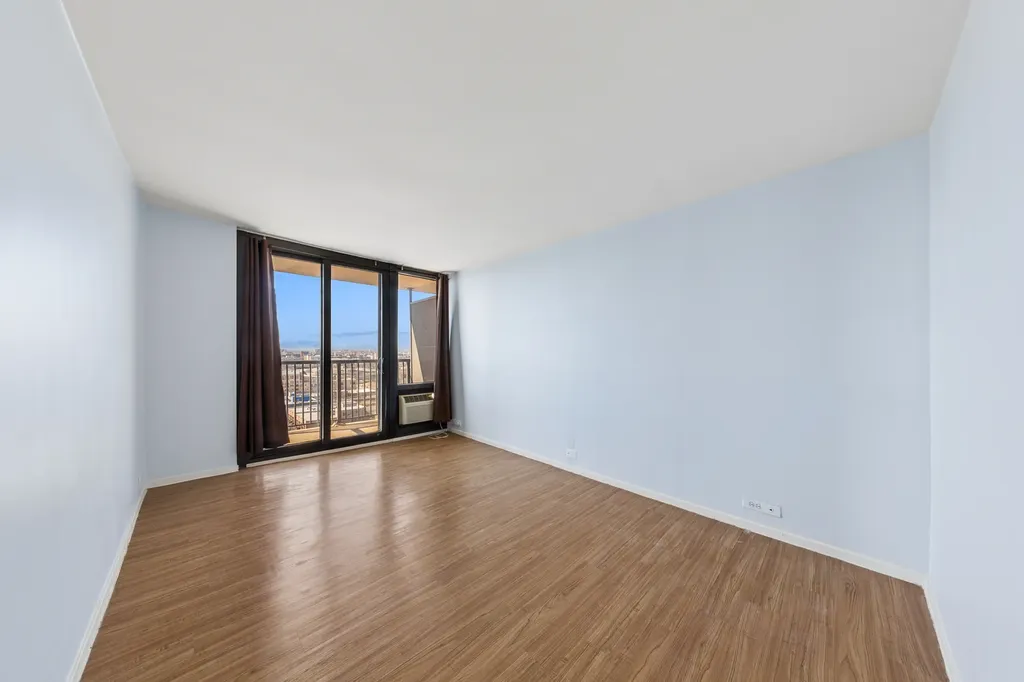 2605 South Indiana Avenue Chicago IL 60616