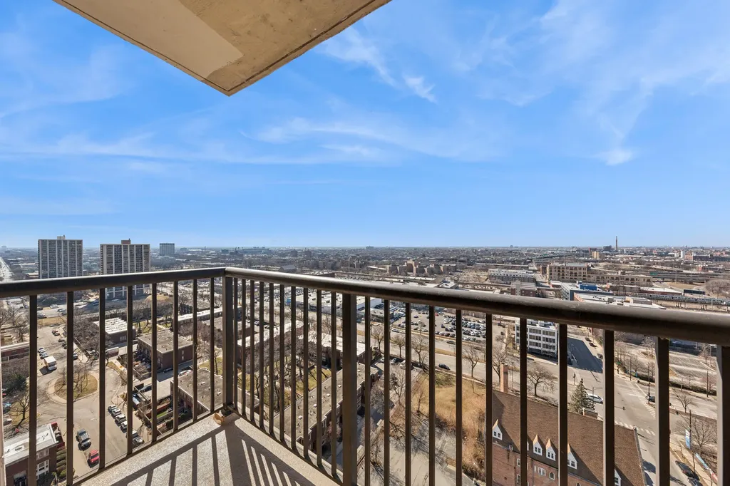 2605 South Indiana Avenue Chicago IL 60616