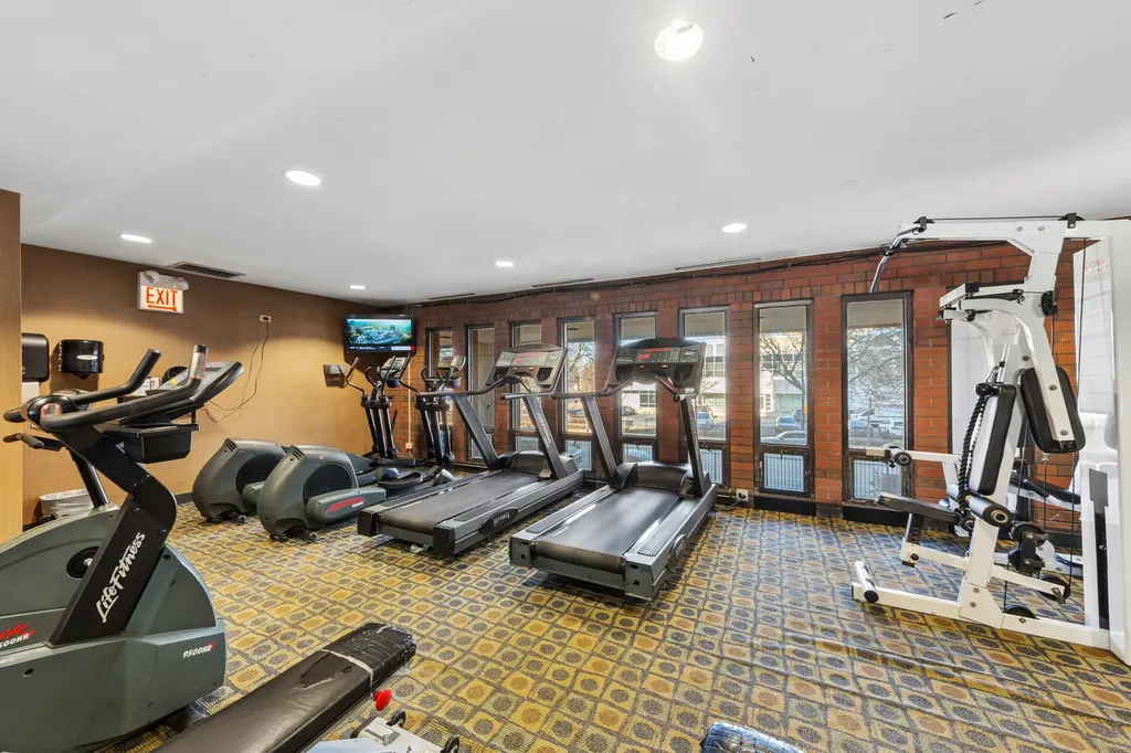 2605 South Indiana Avenue Chicago IL 60616