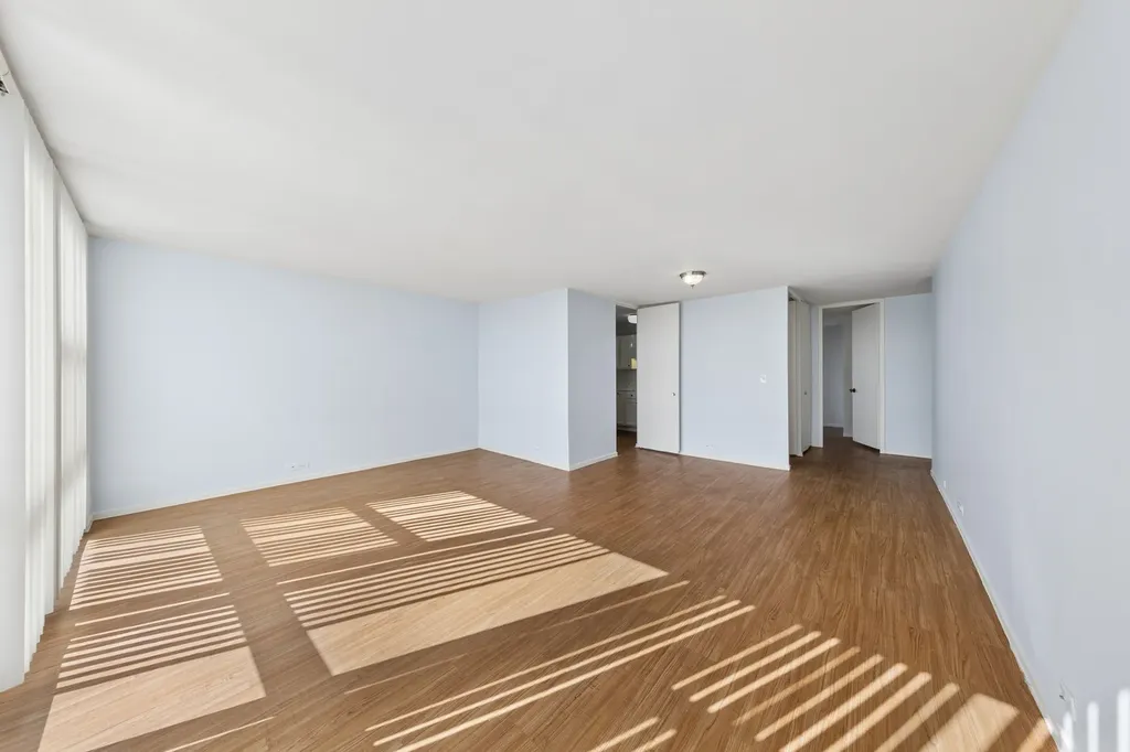 2605 South Indiana Avenue Chicago IL 60616