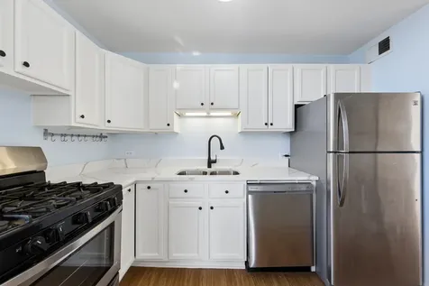 2605 South Indiana Avenue Chicago IL 60616