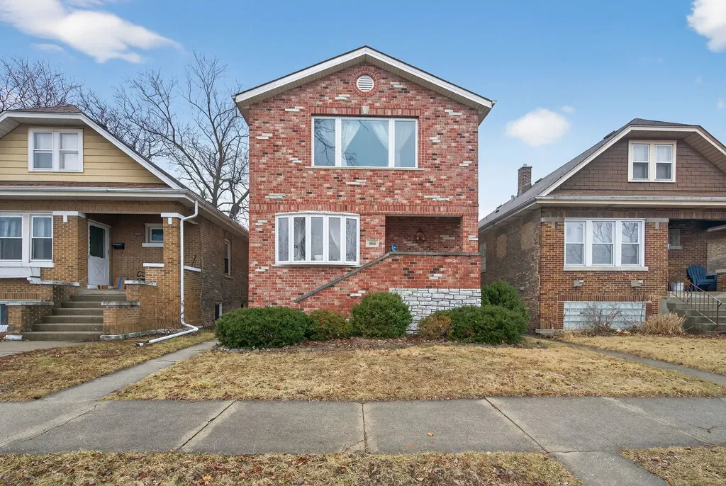 4608 Hawthorne Avenue Lyons IL 60534