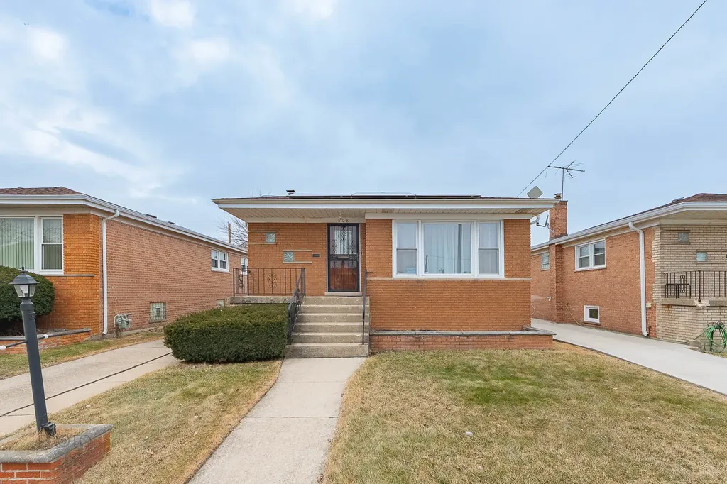 508 Hoxie Avenue Calumet City IL 60409