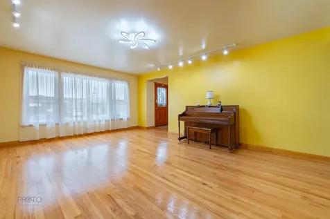 508 Hoxie Avenue Calumet City IL 60409