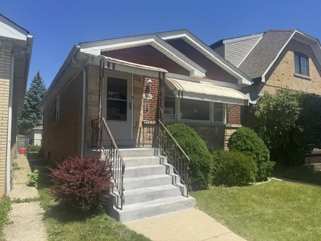 7042 Pershing Road Berwyn IL 60402