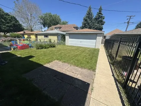 7042 Pershing Road Berwyn IL 60402