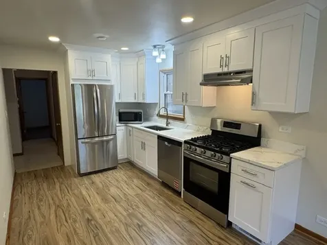 7042 Pershing Road Berwyn IL 60402